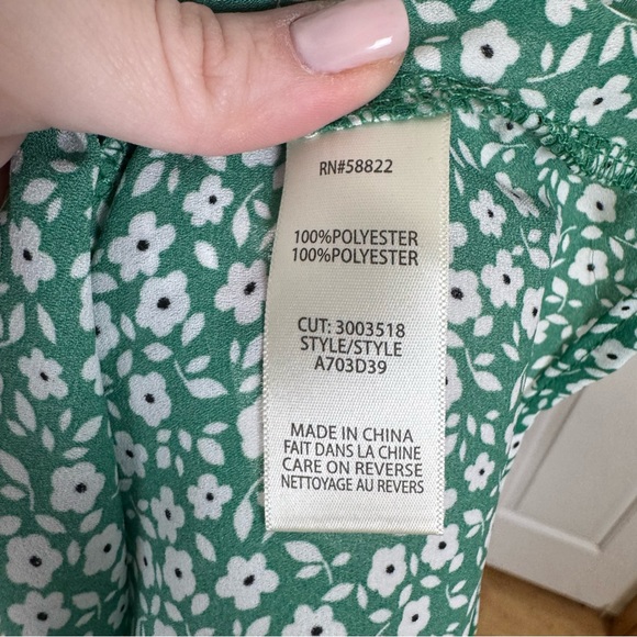 Max Studio Green Floral Blouse - Picture 7 of 7